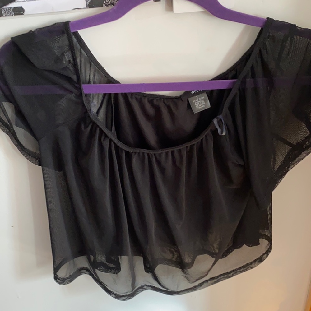 Wet Seal cropped Top - Size L